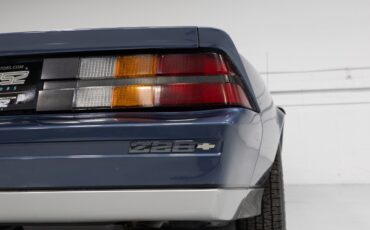 Chevrolet-Camaro-1984-Coupe-12