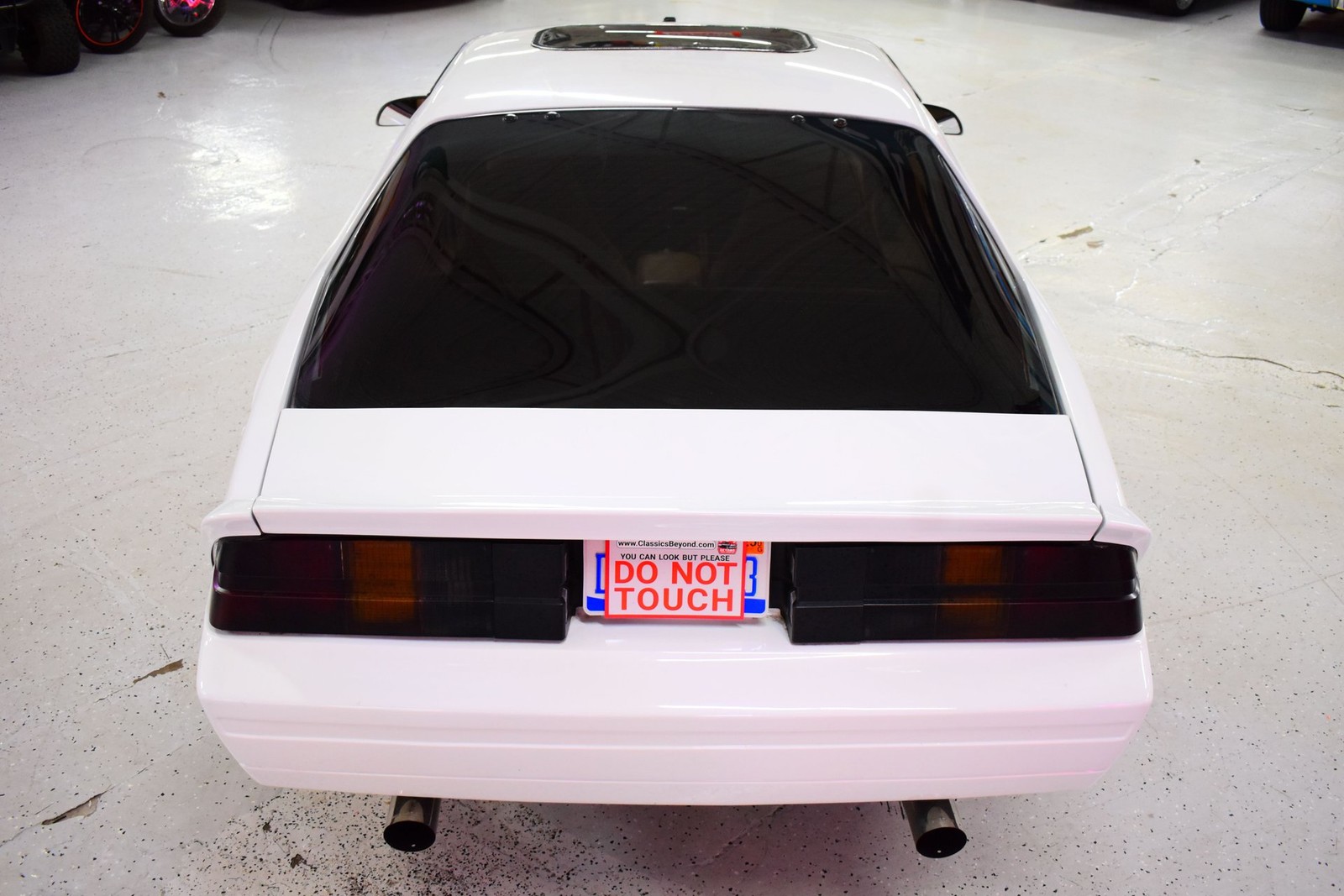 Chevrolet-Camaro-1984-Coupe-12