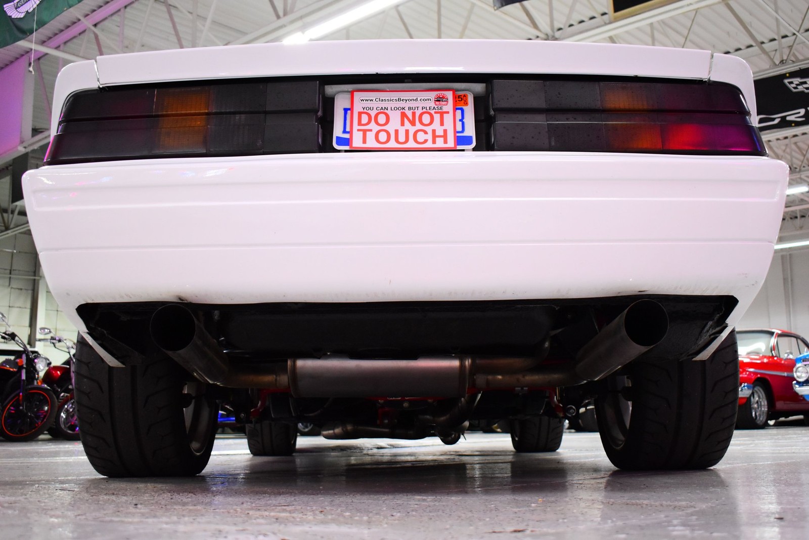 Chevrolet-Camaro-1984-Coupe-13