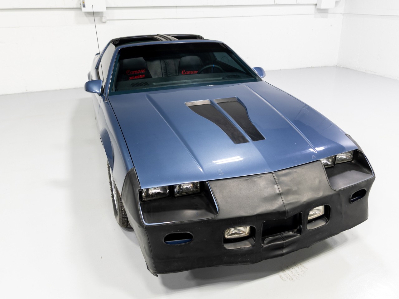 Chevrolet-Camaro-1984-Coupe-16