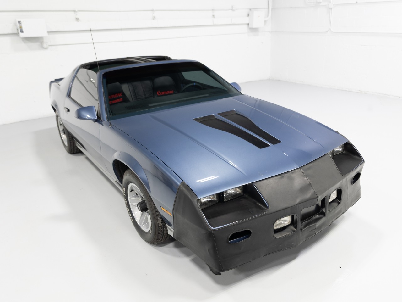 Chevrolet-Camaro-1984-Coupe-17
