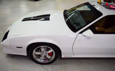 Chevrolet-Camaro-1984-Coupe-19