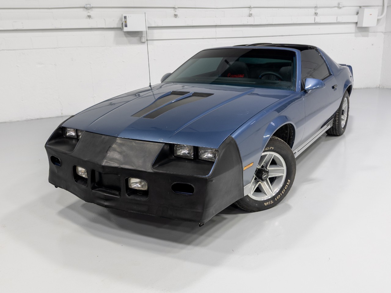 Chevrolet-Camaro-1984-Coupe-22