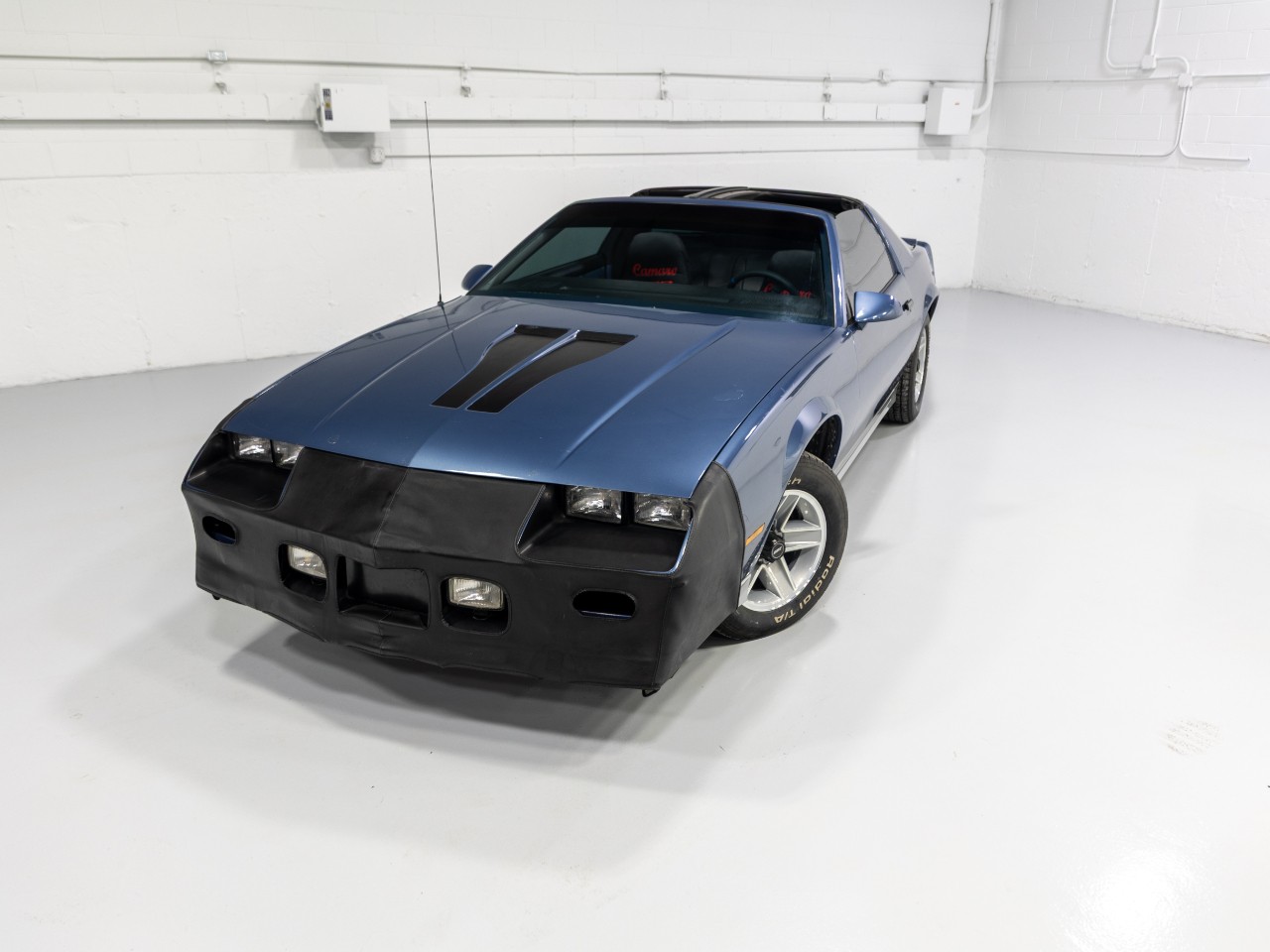 Chevrolet-Camaro-1984-Coupe-23