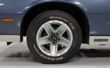 Chevrolet-Camaro-1984-Coupe-24