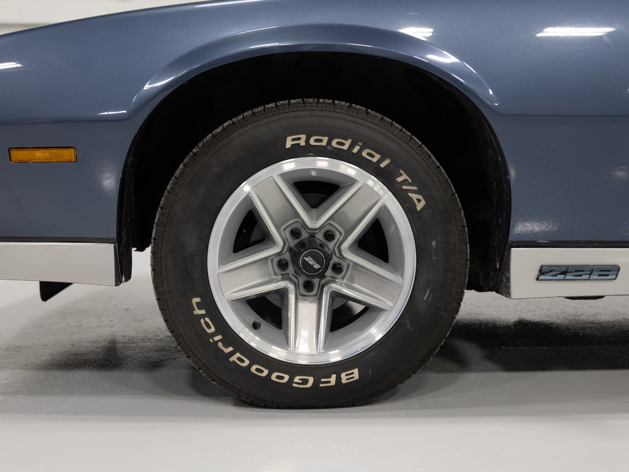 Chevrolet-Camaro-1984-Coupe-24