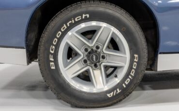 Chevrolet-Camaro-1984-Coupe-27