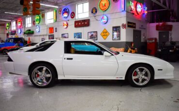 Chevrolet-Camaro-1984-Coupe-3