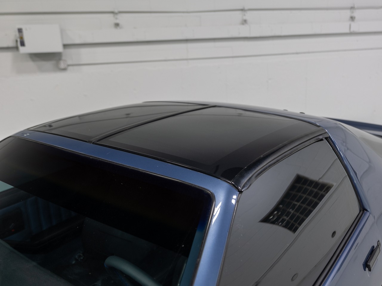 Chevrolet-Camaro-1984-Coupe-35