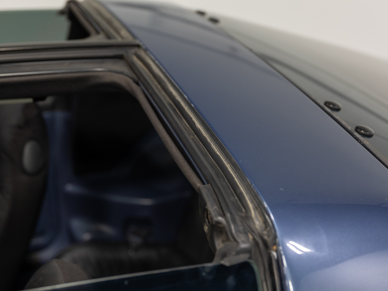 Chevrolet-Camaro-1984-Coupe-38