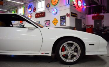 Chevrolet-Camaro-1984-Coupe-7