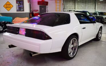 Chevrolet-Camaro-1984-Coupe-8