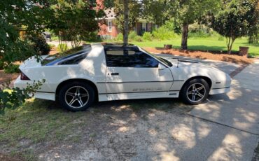Chevrolet-Camaro-1986-Coupe-11