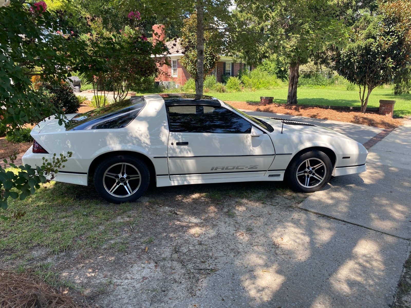 Chevrolet-Camaro-1986-Coupe-11
