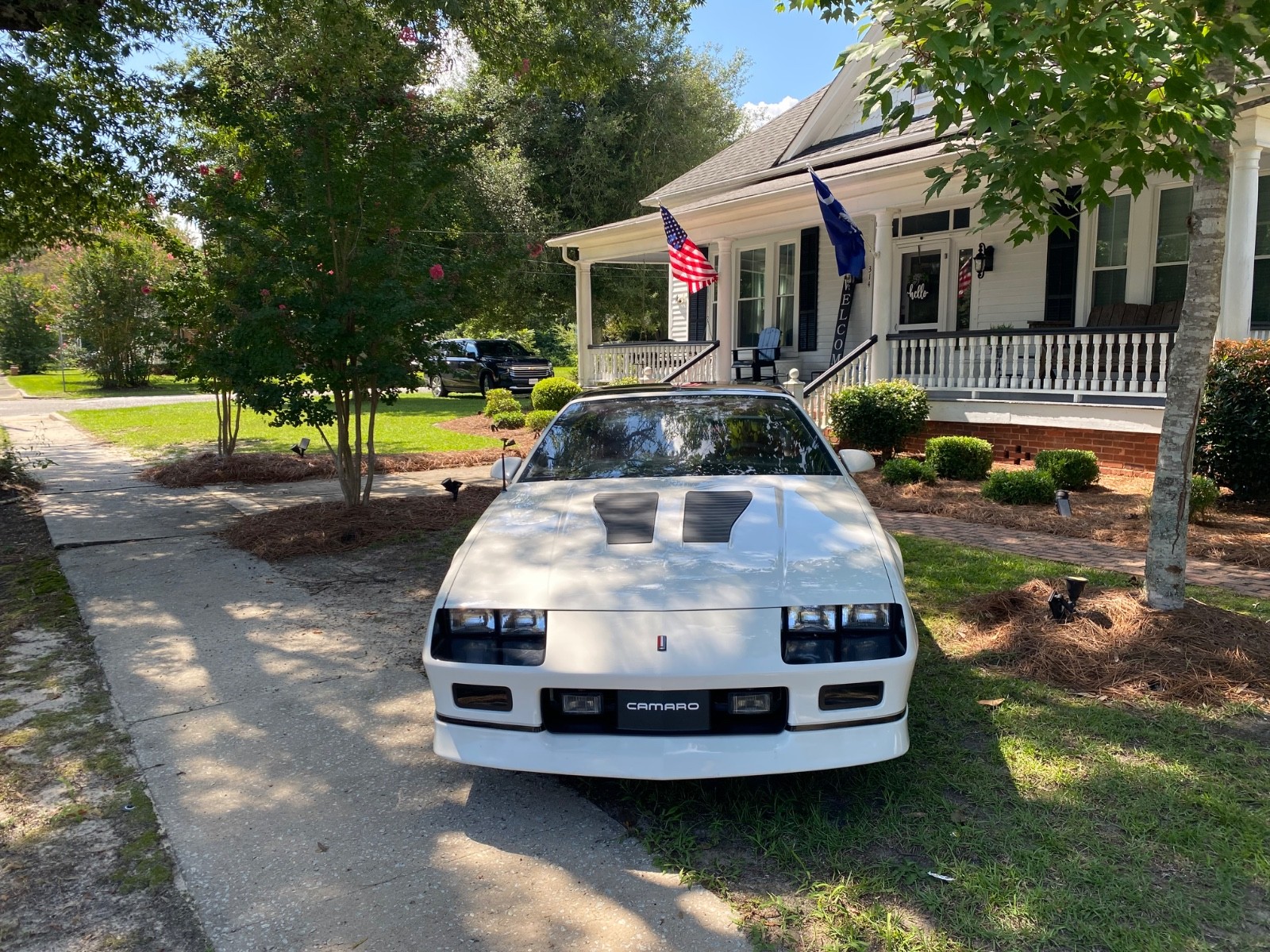 Chevrolet-Camaro-1986-Coupe-12