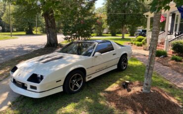 Chevrolet-Camaro-1986-Coupe-13