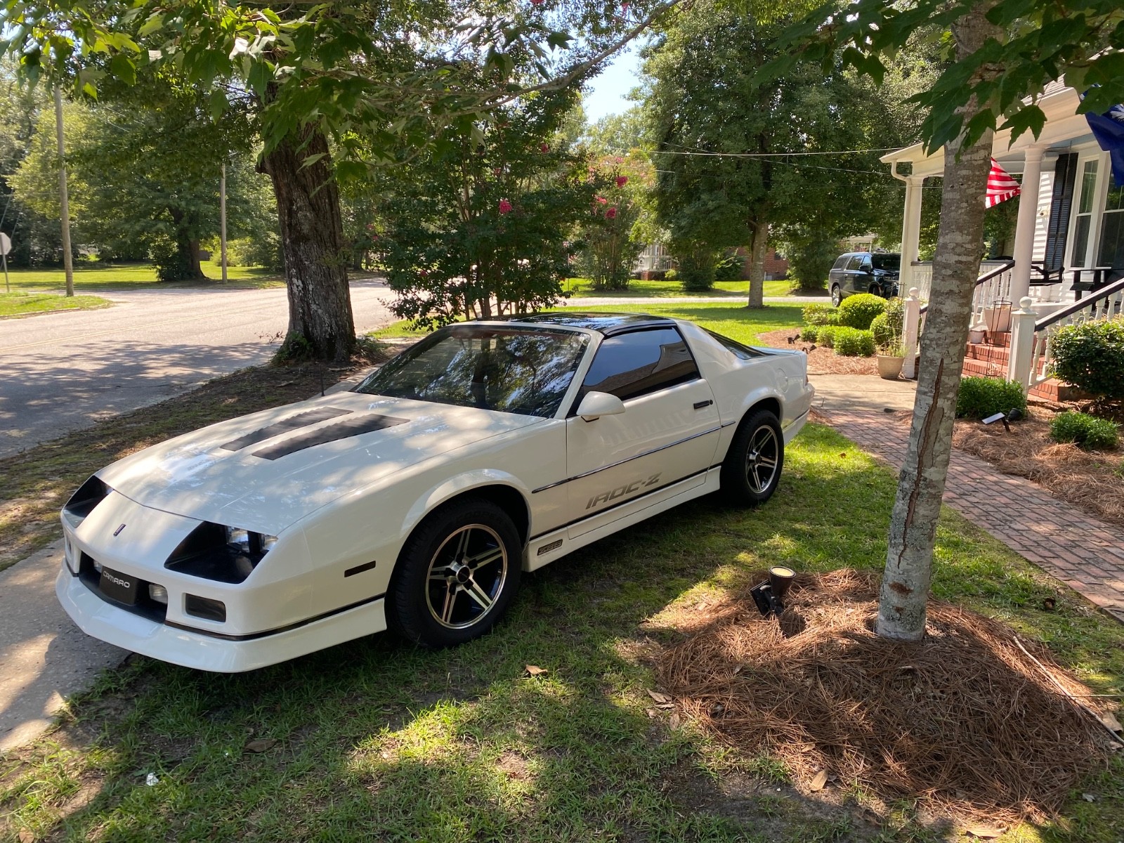 Chevrolet-Camaro-1986-Coupe-13