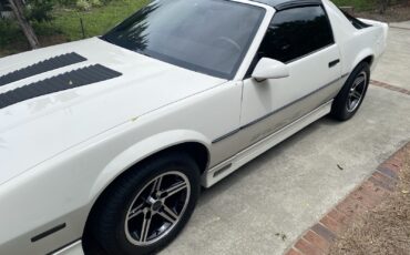 Chevrolet-Camaro-1986-Coupe