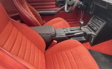 Chevrolet-Camaro-1986-Coupe-5