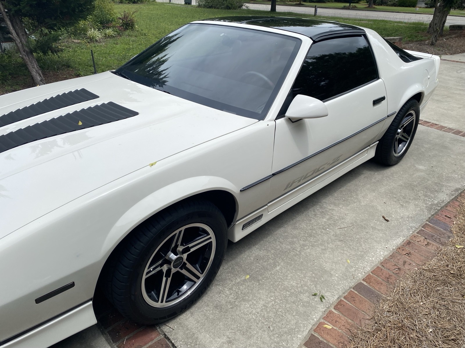 Chevrolet-Camaro-1986-Coupe