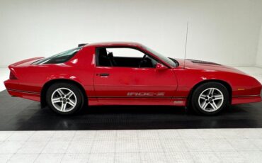 Chevrolet-Camaro-1986-Flame-Red-Black-1