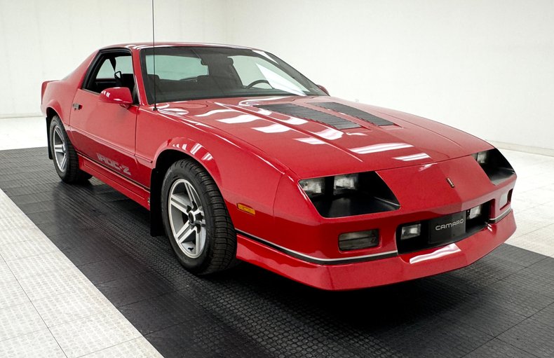 Chevrolet-Camaro-1986-Flame-Red-Black-11