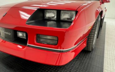 Chevrolet-Camaro-1986-Flame-Red-Black-15