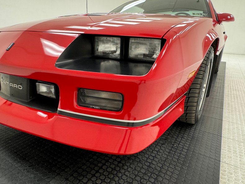 Chevrolet-Camaro-1986-Flame-Red-Black-15