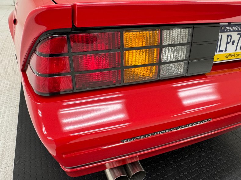 Chevrolet-Camaro-1986-Flame-Red-Black-22