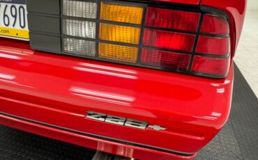 Chevrolet-Camaro-1986-Flame-Red-Black-23