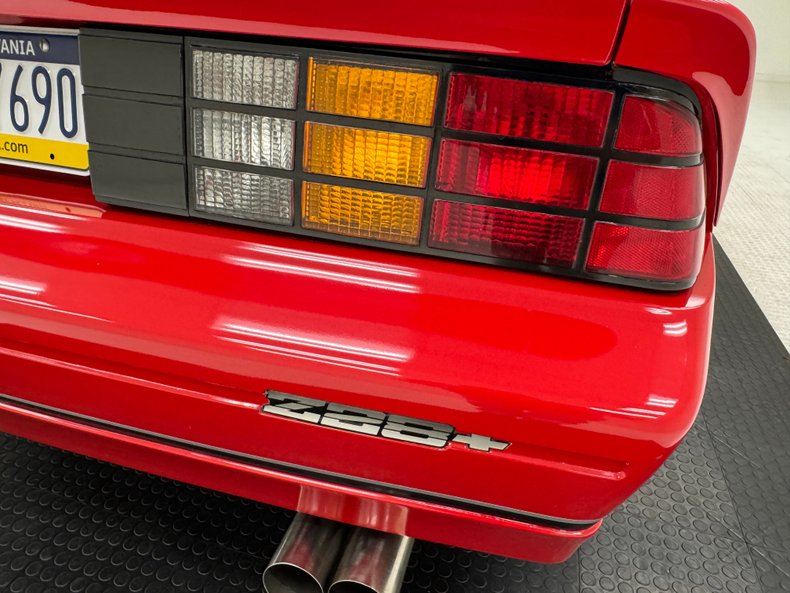 Chevrolet-Camaro-1986-Flame-Red-Black-23