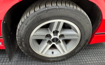 Chevrolet-Camaro-1986-Flame-Red-Black-25