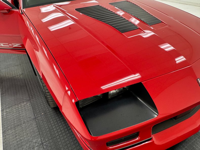Chevrolet-Camaro-1986-Flame-Red-Black-29