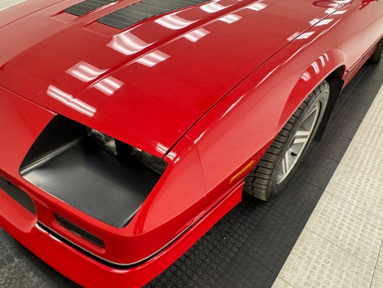 Chevrolet-Camaro-1986-Flame-Red-Black-32