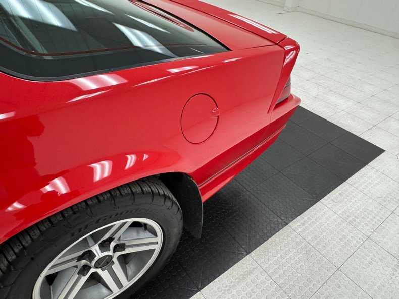 Chevrolet-Camaro-1986-Flame-Red-Black-34