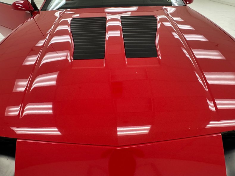 Chevrolet-Camaro-1986-Flame-Red-Black-44