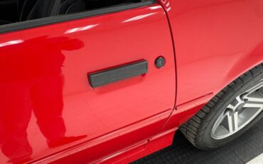 Chevrolet-Camaro-1986-Flame-Red-Black-46