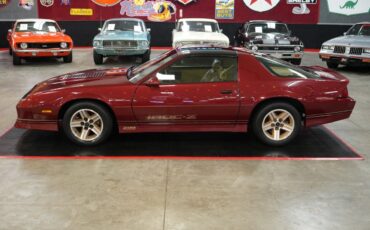 Chevrolet-Camaro-1987-Coupe-10