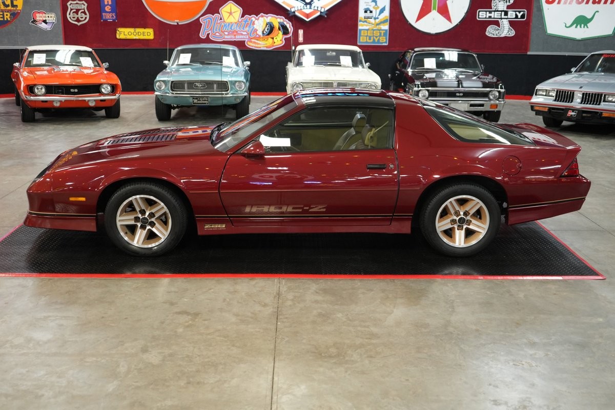 Chevrolet-Camaro-1987-Coupe-10