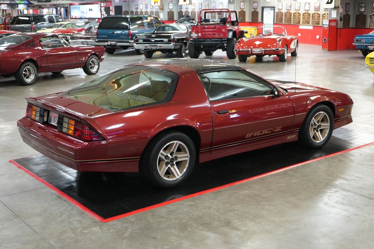 Chevrolet-Camaro-1987-Coupe-14