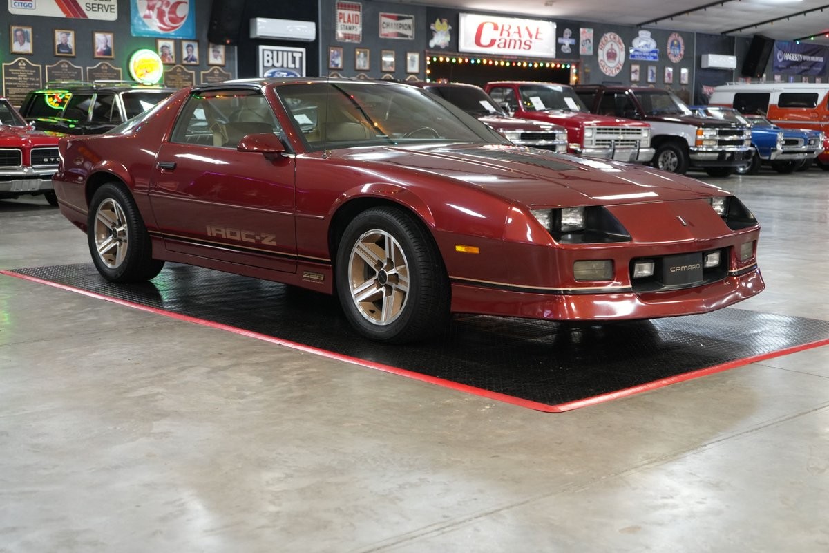 Chevrolet-Camaro-1987-Coupe-24