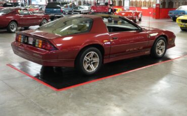 Chevrolet-Camaro-1987-Coupe-30