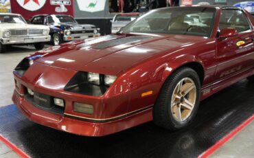 Chevrolet-Camaro-1987-Coupe-34