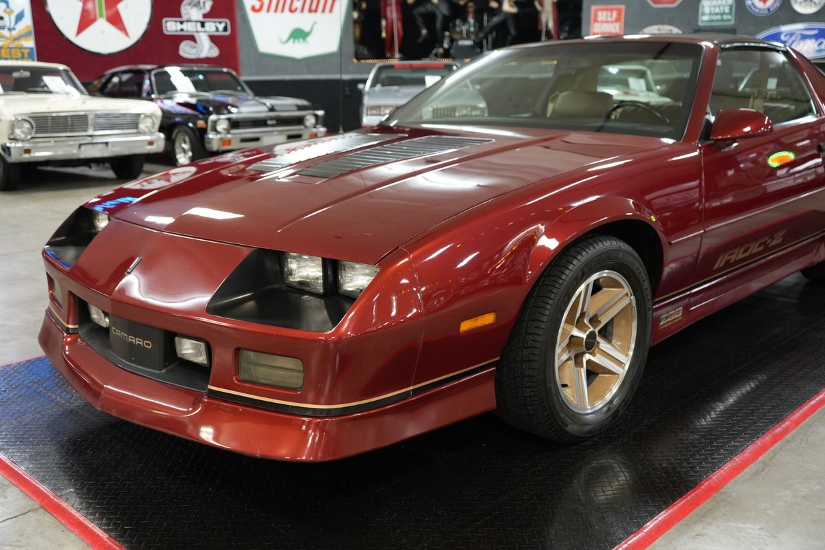 Chevrolet-Camaro-1987-Coupe-34