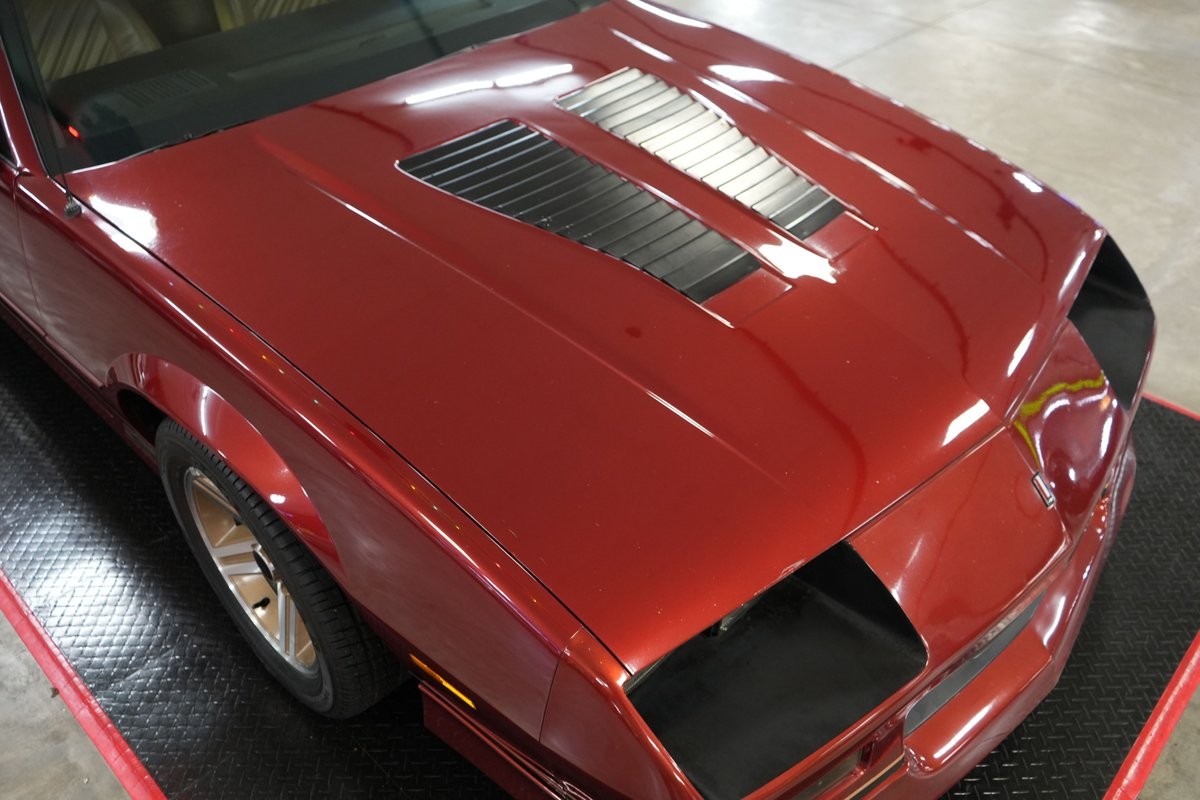 Chevrolet-Camaro-1987-Coupe-38