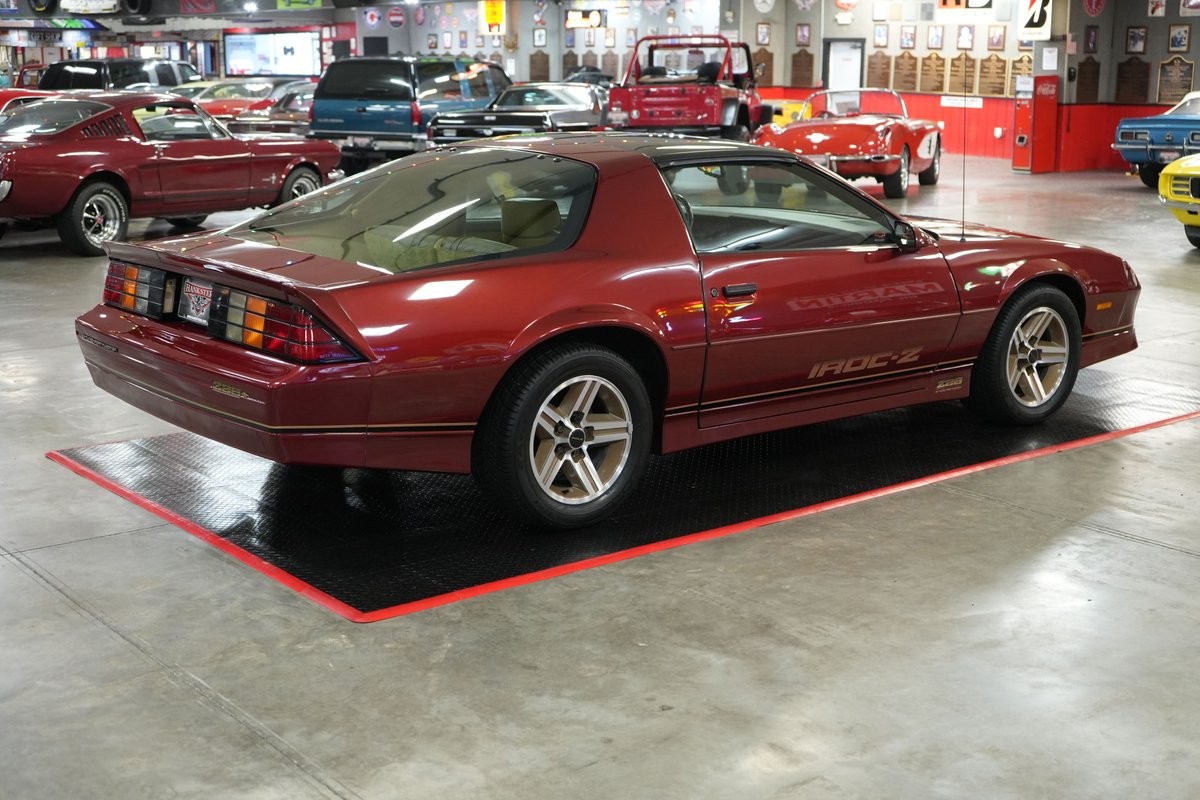 Chevrolet-Camaro-1987-Coupe-5
