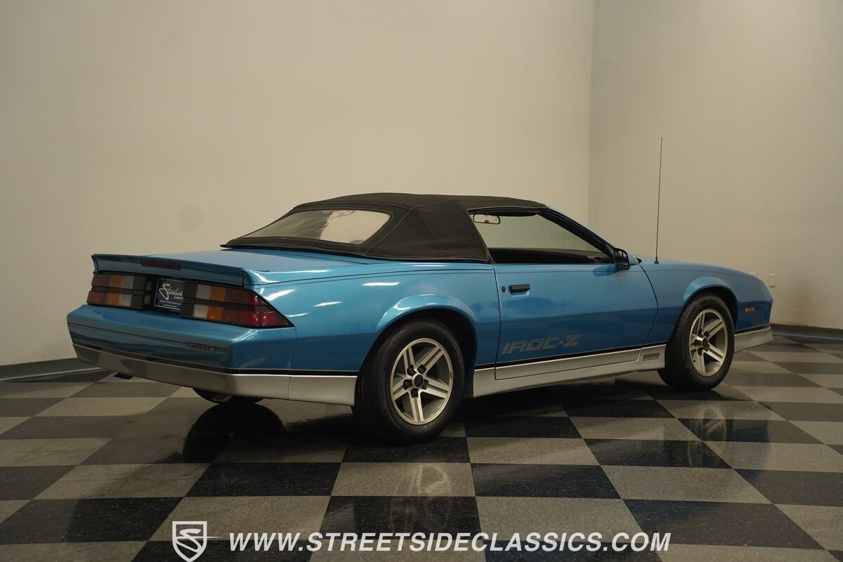 Chevrolet-Camaro-1988-Convertible-15