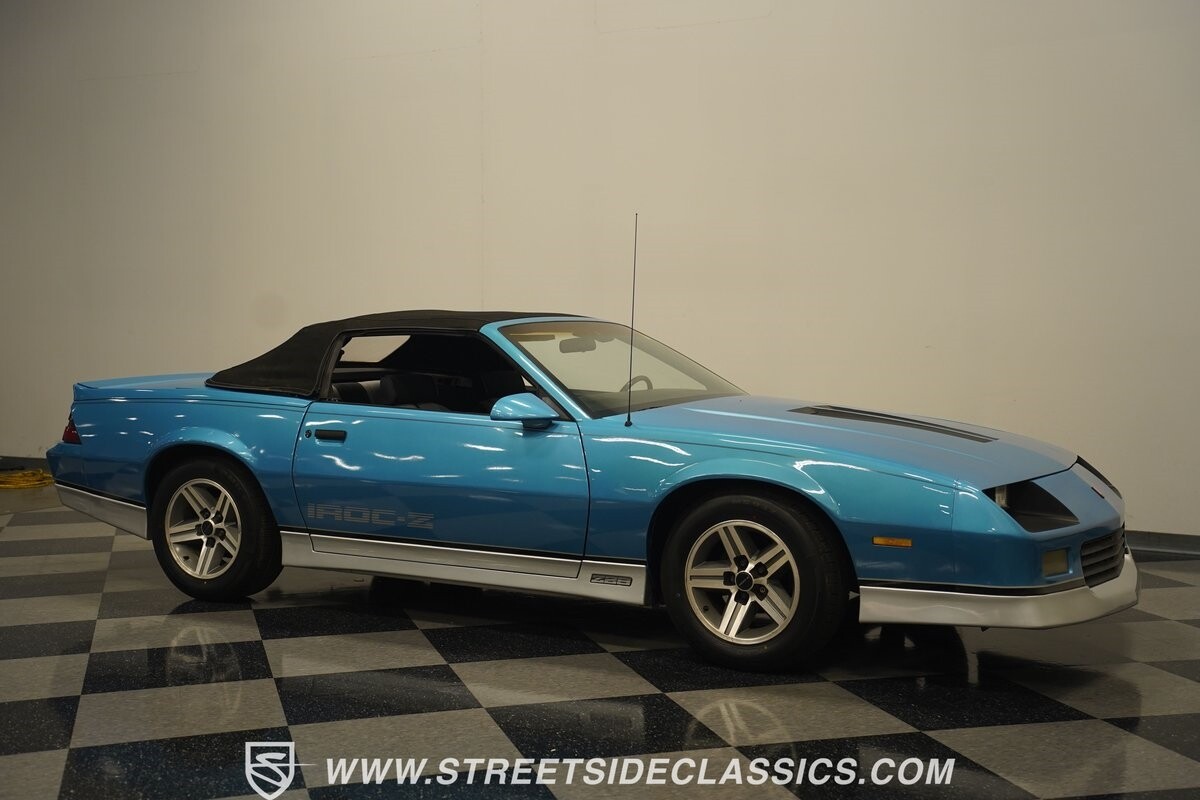 Chevrolet-Camaro-1988-Convertible-18