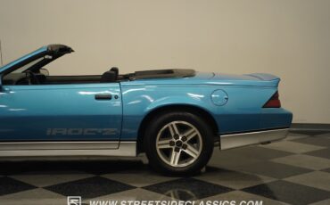 Chevrolet-Camaro-1988-Convertible-26