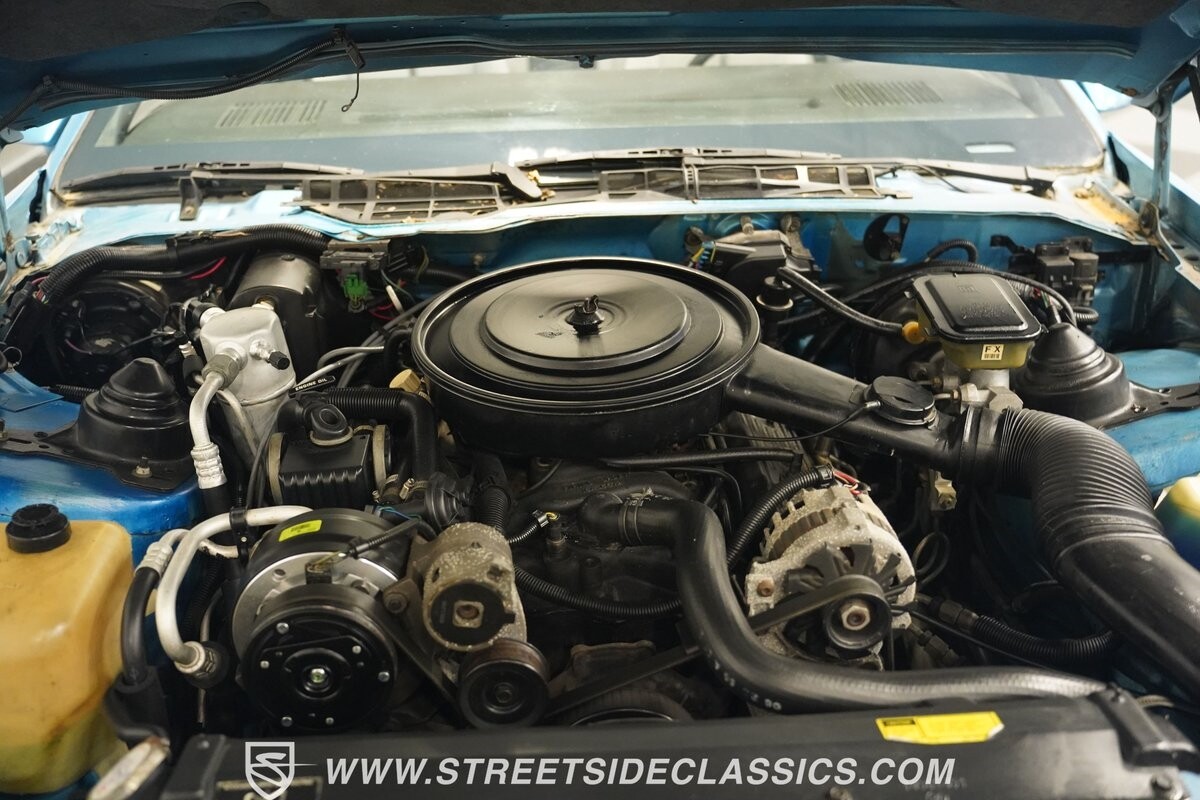 Chevrolet-Camaro-1988-Convertible-3